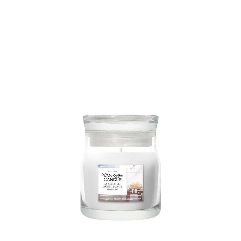 A Calm & Quiet Place SMALL YANKEE CANDLE | Pinalli